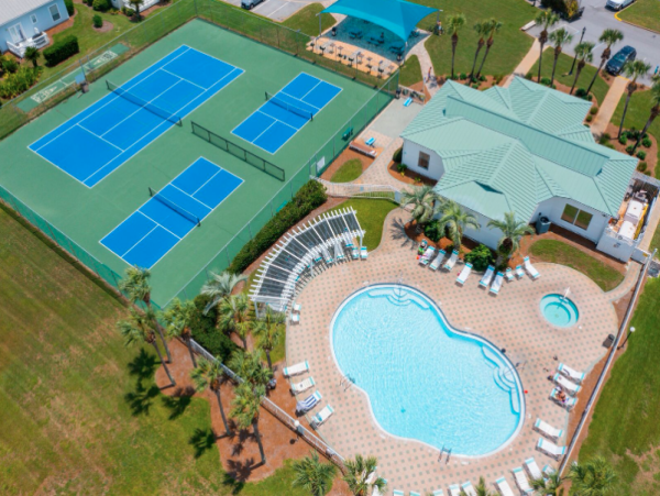 Luxurious Coastal Retreat in Miramar Beach - 7-Bedroom Home Near Beach